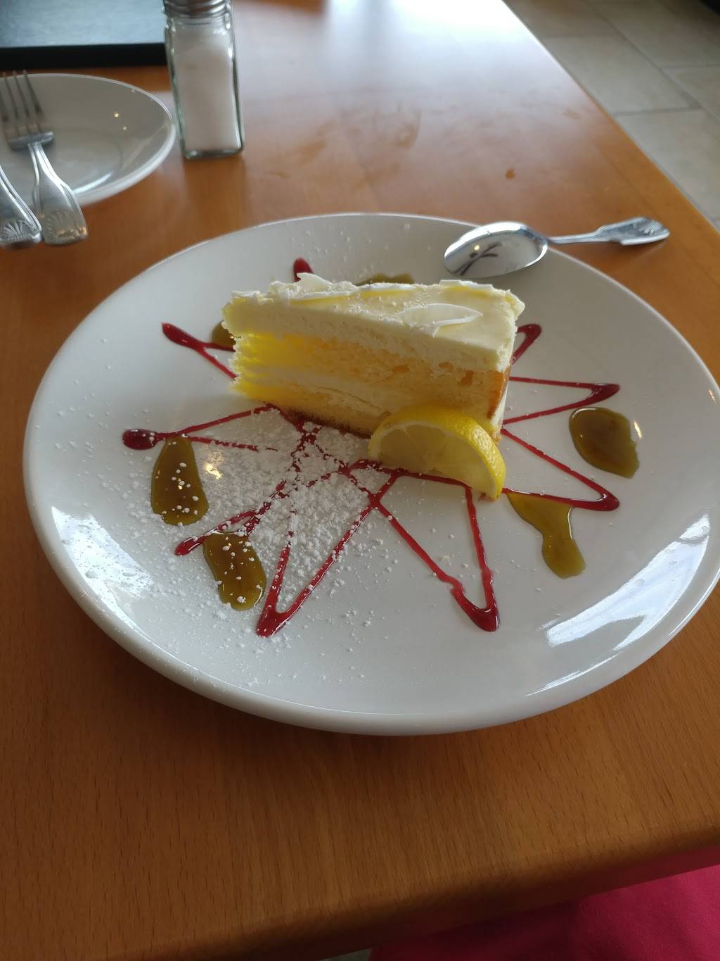 Mama Maria | restaurant | 945 N Dupont Blvd A, Milford, DE 19963, USA | 3024222661 OR +1 302-422-2661