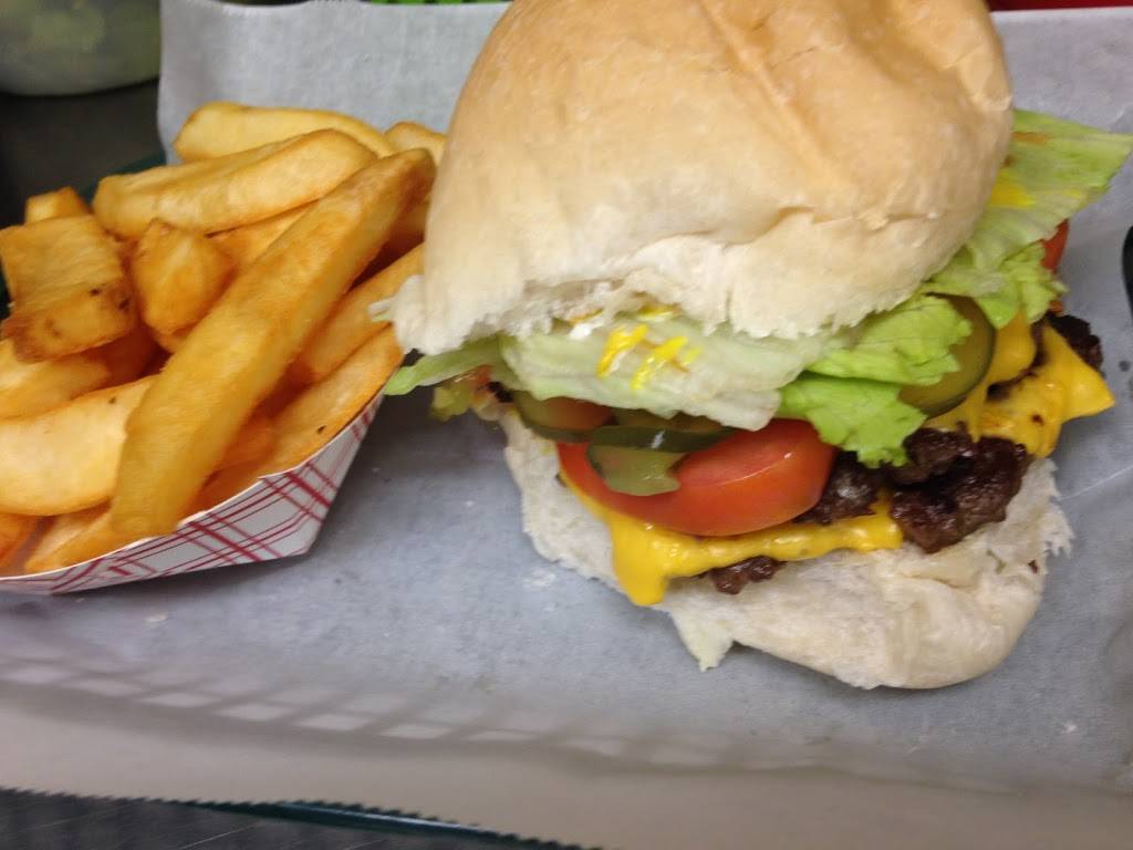 Hunt Club Pizza | restaurant | 9 Hunt Club Dr, Ridgeley, WV 26753, USA | 3047384042 OR +1 304-738-4042