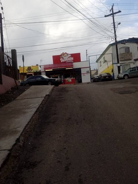 El Pechugon rostiseria | restaurant | 22625, Mármol 306, Obrera 1a. Secc., 22625 Tijuana, B.C., Mexico | 016641896686 OR +52 664 189 6686