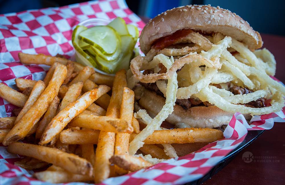 Seeburgers Cheeseburgers | restaurant | 26756 Gratiot Ave, Roseville, MI 48066, USA | 5863628585 OR +1 586-362-8585