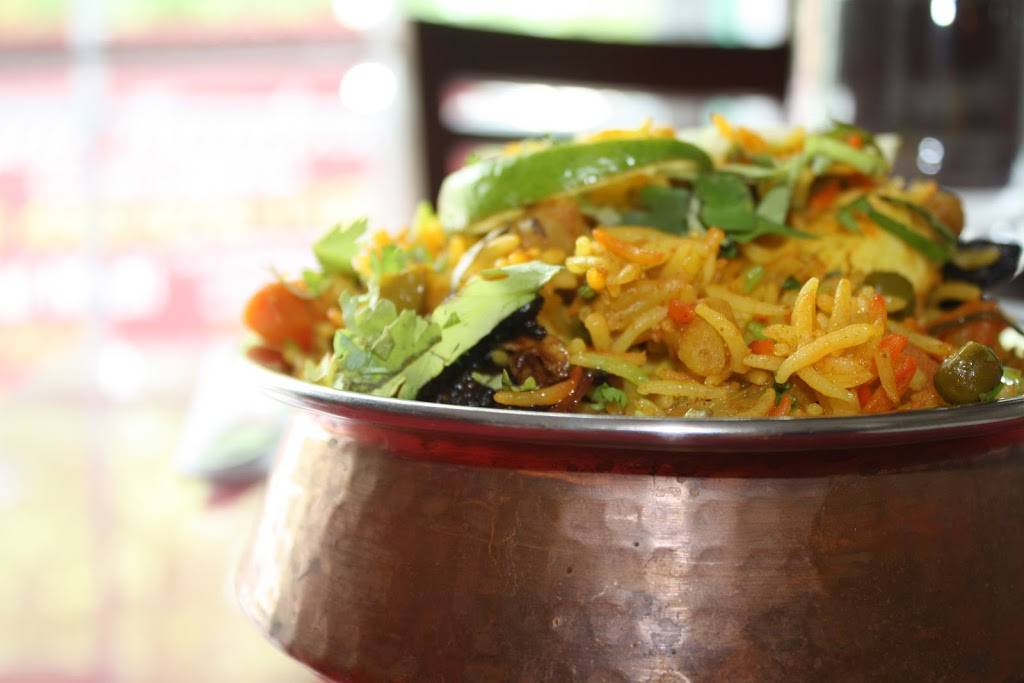 Royal Tandoori Granby | restaurant | 376 Rue Principale, Granby, QC J2G 5L9, Canada | 4505741122 OR +1 450-574-1122