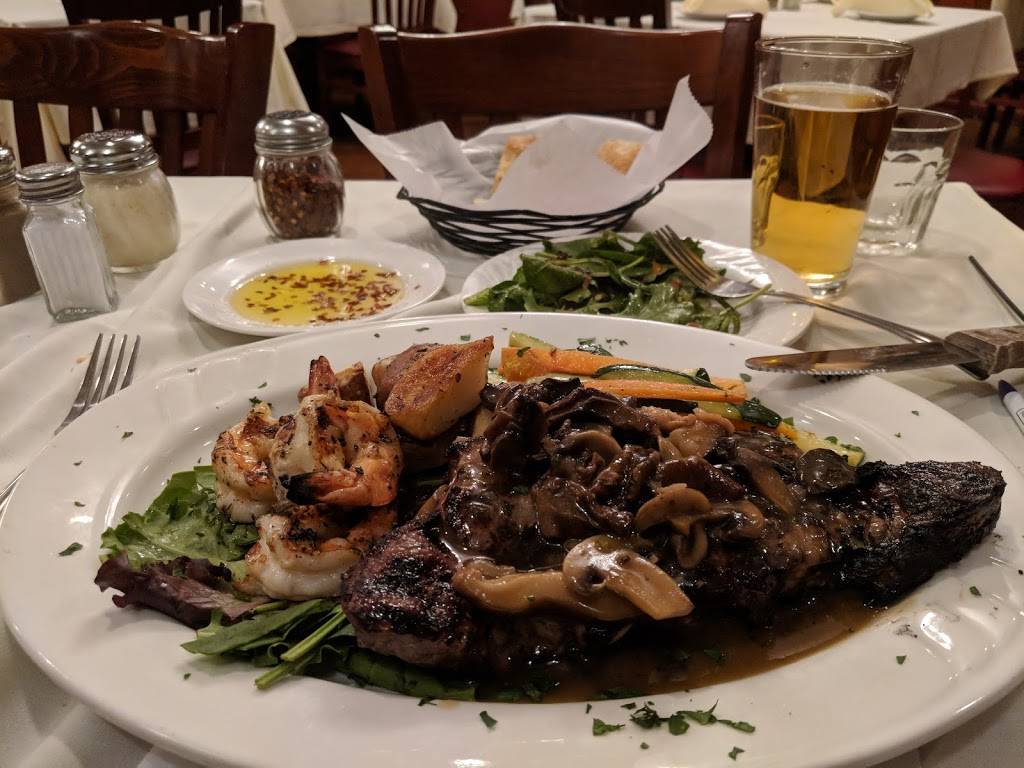 Marias Ristorante on Summit | restaurant | 8100 Ridge Ave, Philadelphia, PA 19128, USA | 2155085600 OR +1 215-508-5600