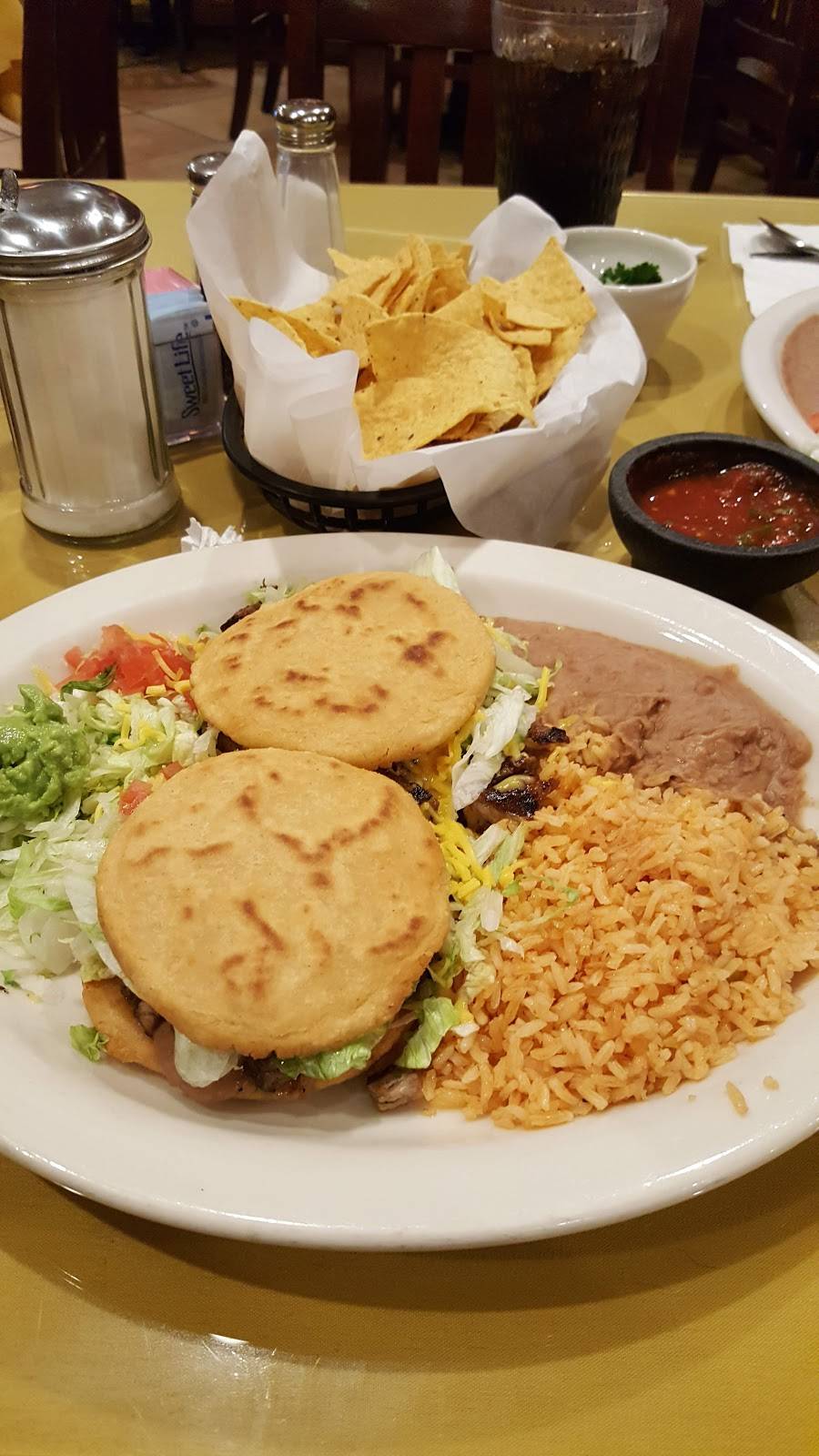 Casa Garcias Mexican Restaurant & Cantina | restaurant | 1901, I-35, Round Rock, TX 78664, USA | 5122188908 OR +1 512-218-8908