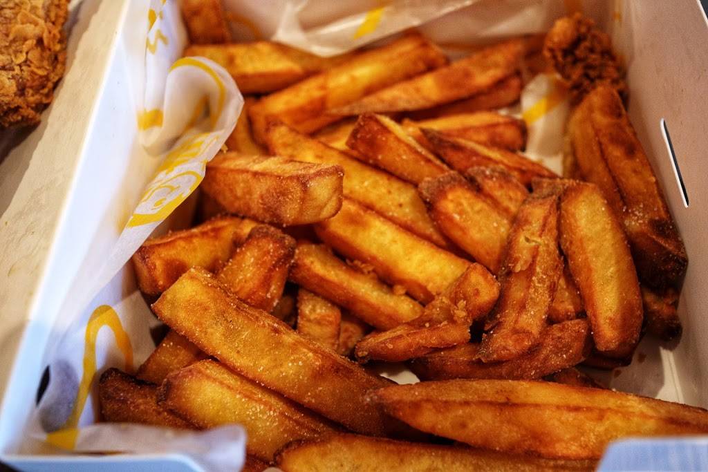 TKK Fried Chicken | meal takeaway | 1 Beale St, Quincy, MA 02170, USA | 6174810785 OR +1 617-481-0785