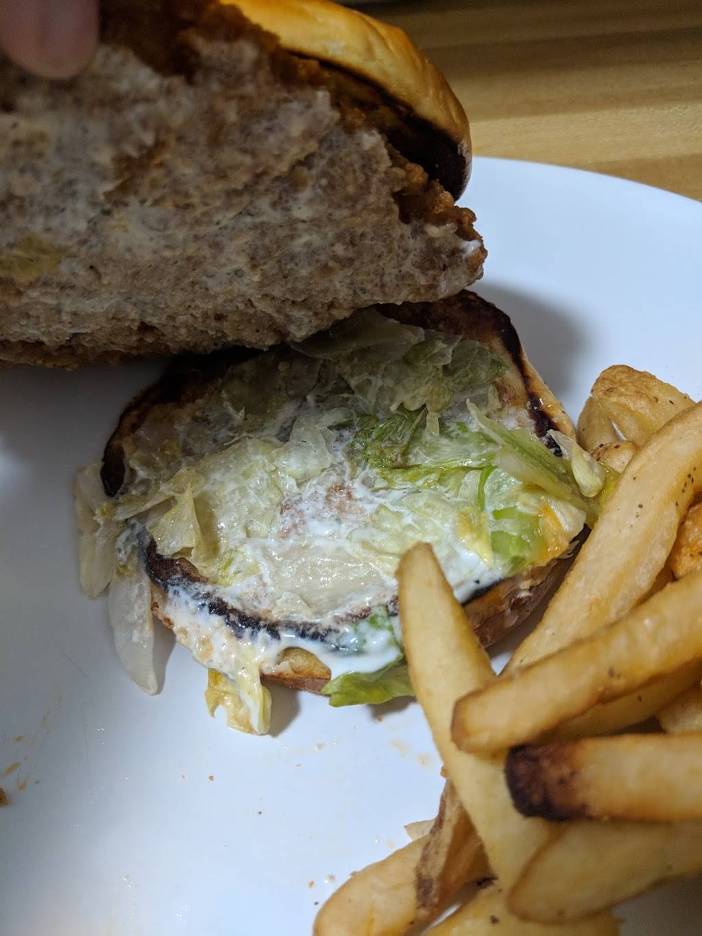 Chilis Grill & Bar | meal takeaway | 4131 S Tamiami Trail, Sarasota, FL 34231, USA | 9419227601 OR +1 941-922-7601