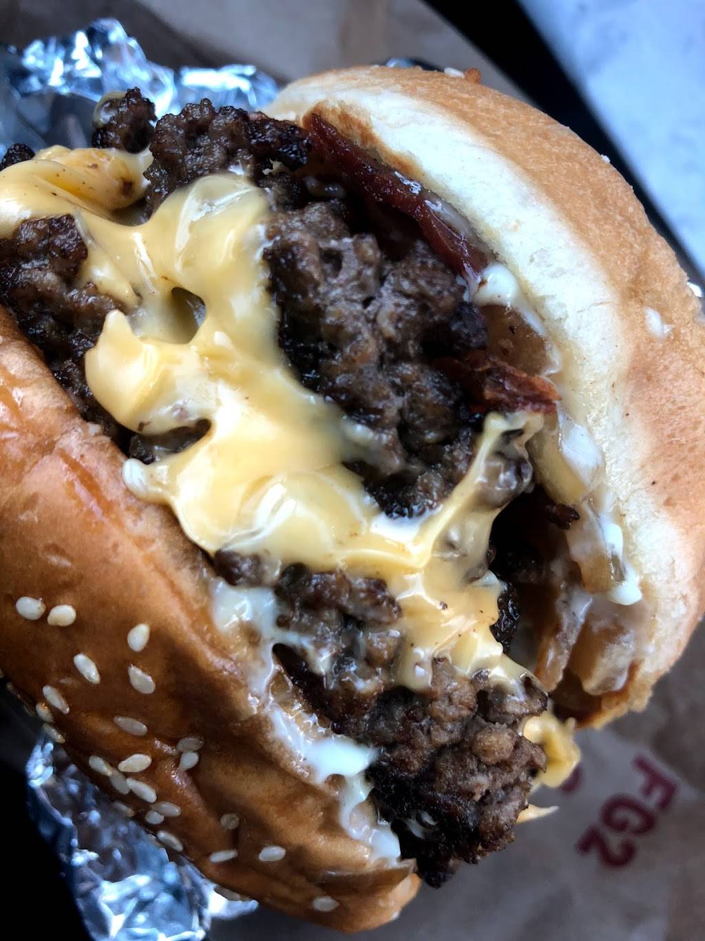 Five Guys | meal takeaway | 507 Quince Orchard Rd, Gaithersburg, MD 20878, USA | 2409126745 OR +1 240-912-6745