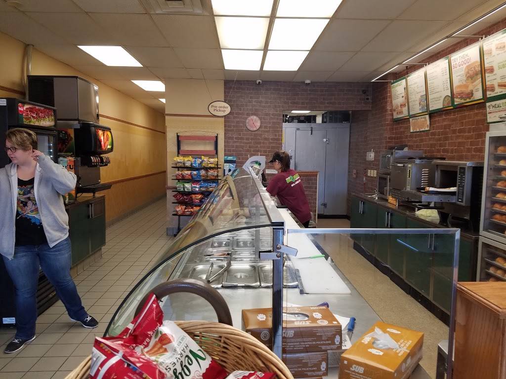 Subway | restaurant | 1596 W Market St, Akron, OH 44313, USA | 3308655984 OR +1 330-865-5984