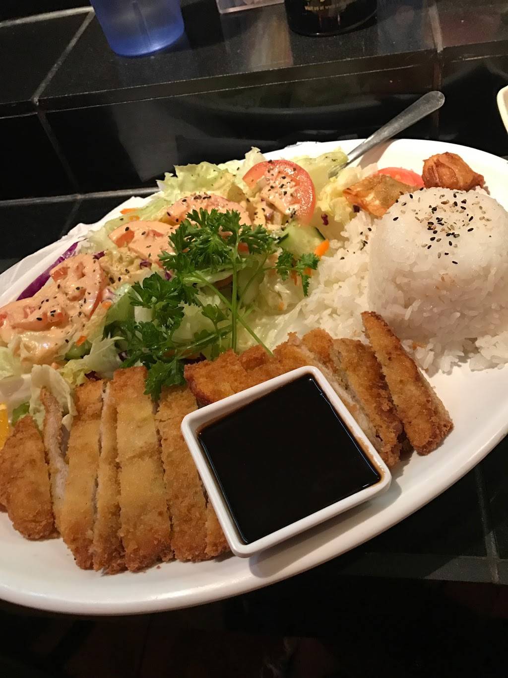 Love Sushi | restaurant | 18521 Soledad Canyon Rd, Canyon Country, CA 91351, USA | 6612996526 OR +1 661-299-6526