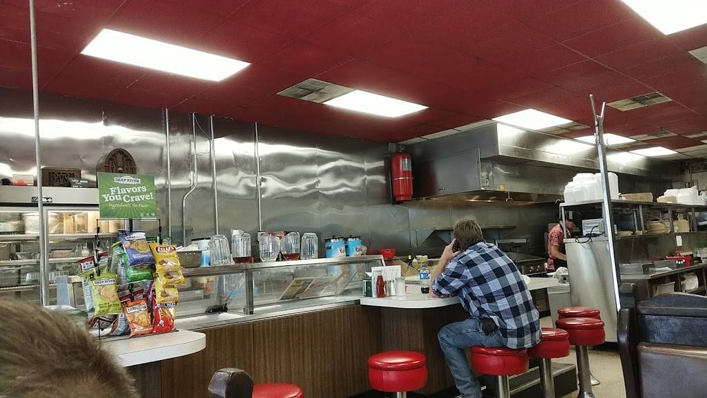 Snack Shop Family Restaurant | restaurant | 103 S Main St, Boiling Springs, NC 28017, USA | 7044347851 OR +1 704-434-7851