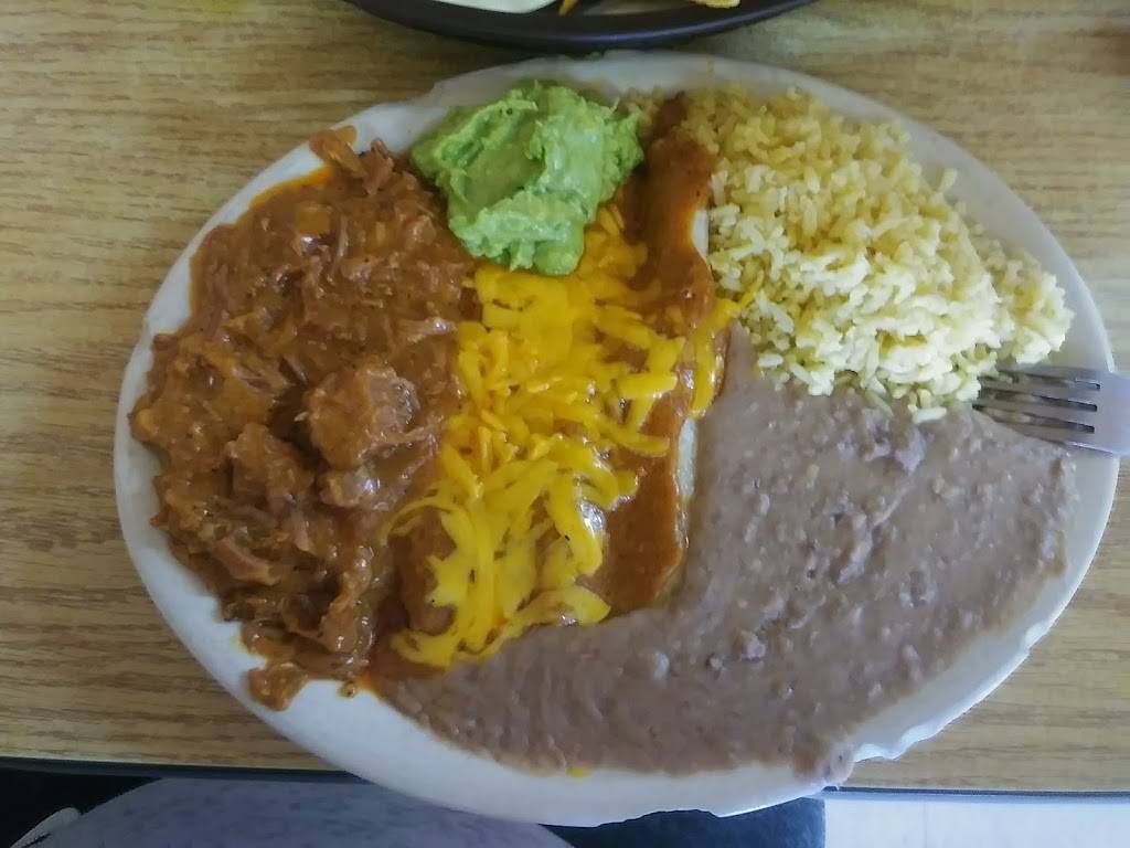 El Palacio | restaurant | 6737 S Flores St, San Antonio, TX 78221, USA | 2109216149 OR +1 210-921-6149