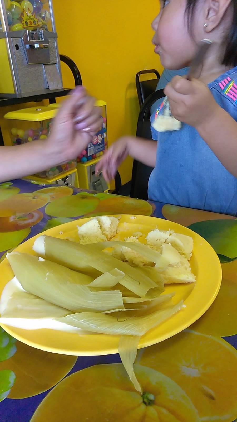 Dona Carmen Pupuseria Restaurant | restaurant | 1818 Hemphill St, Fort Worth, TX 76110, USA | 8179209868 OR +1 817-920-9868