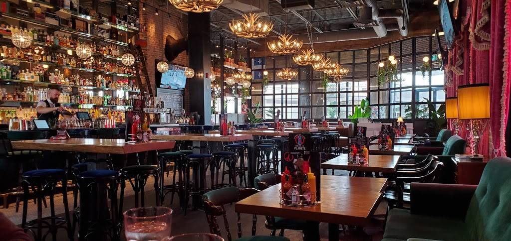 La Belle et La Boeuf - Burger Bar | restaurant | 255 Rue de Martigny O #6, Saint-Jérôme, QC J7Y 2G4, Canada | 4509905858 OR +1 450-990-5858