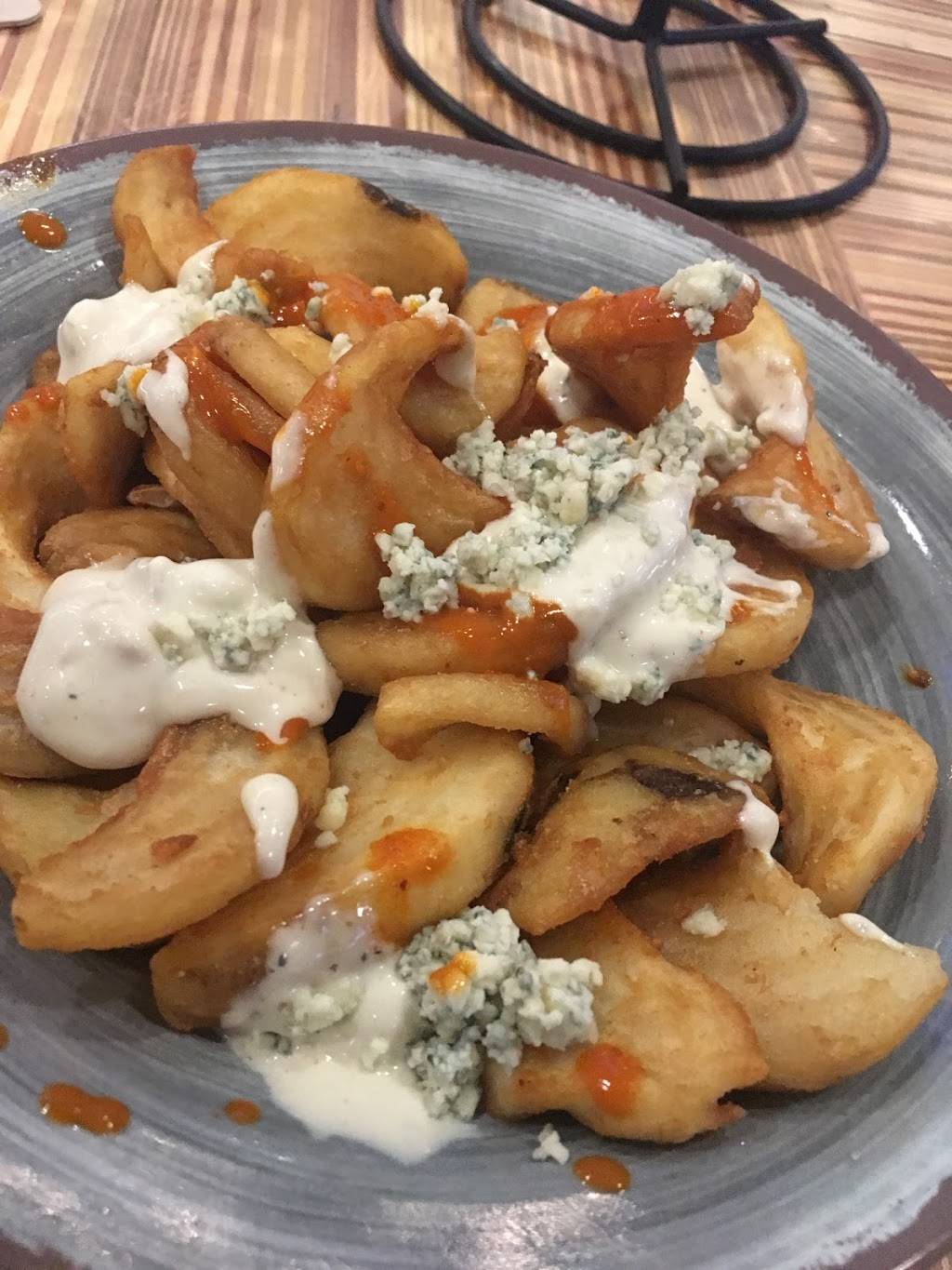 Growler USA - The Rotunda | restaurant | 727 W 40th St # 104, Baltimore, MD 21211, USA | 4435632679 OR +1 443-563-2679