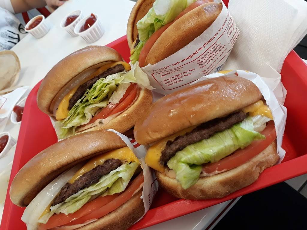 In-N-Out Burger | restaurant | 2131 County Center Dr, Santa Rosa, CA 95403, USA | 8007861000 OR +1 800-786-1000