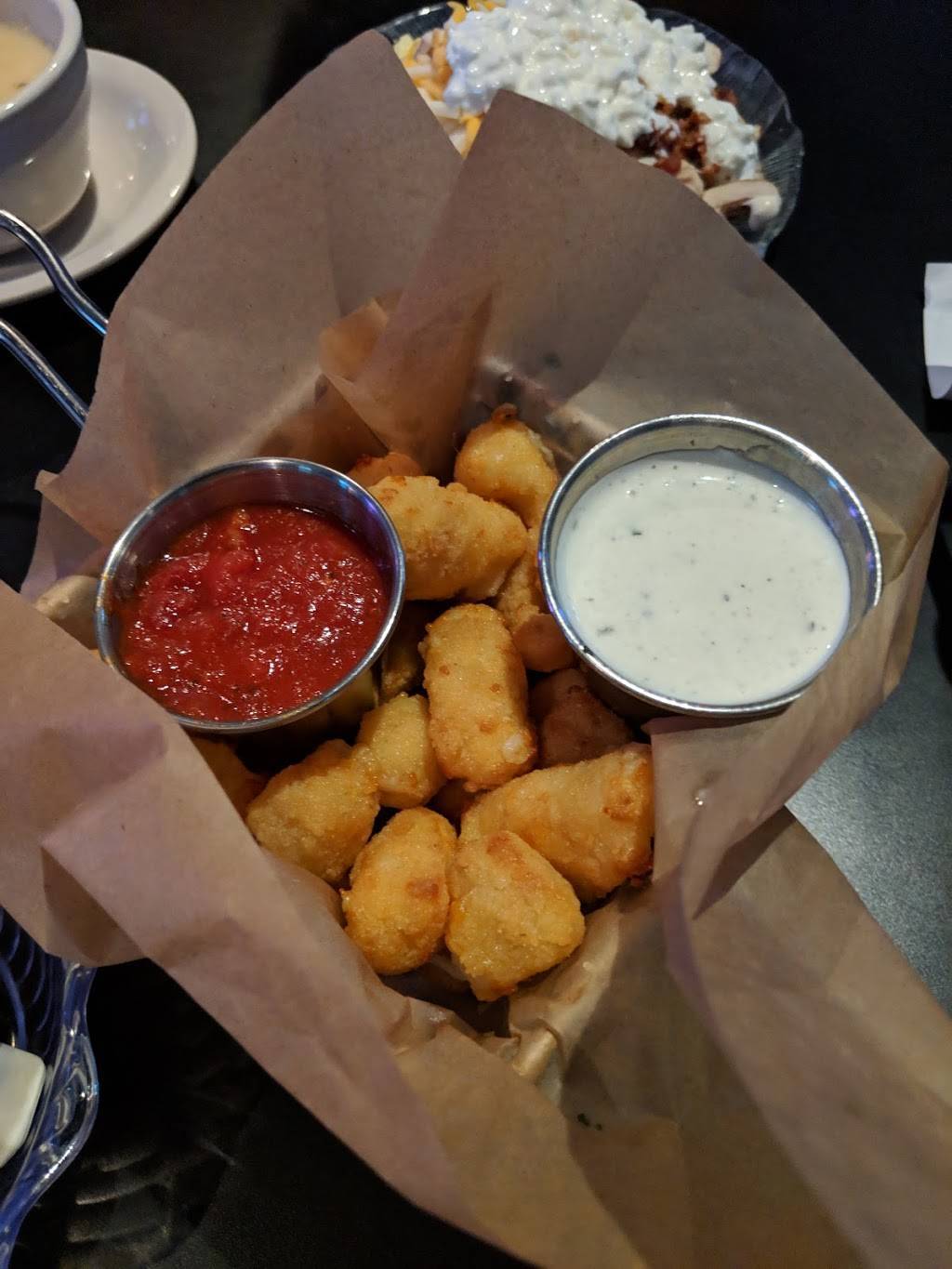 Scoreboard Bar & Grill | restaurant | 7550 E State St, Rockford, IL 61108, USA | 8153975800 OR +1 815-397-5800