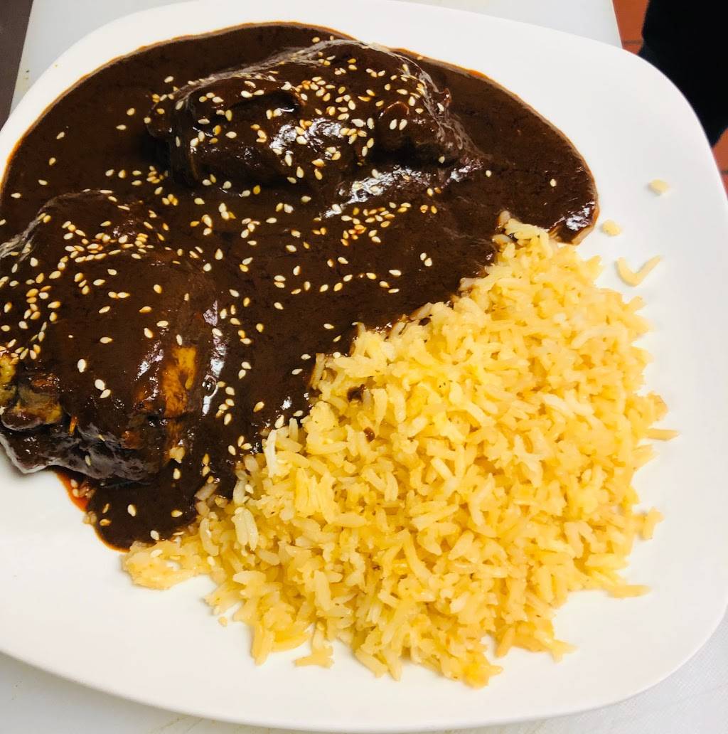 Taqueria La Huasteca | restaurant | 318 S Pico Ave, San Jacinto, CA 92583, USA | 9514744477 OR +1 951-474-4477