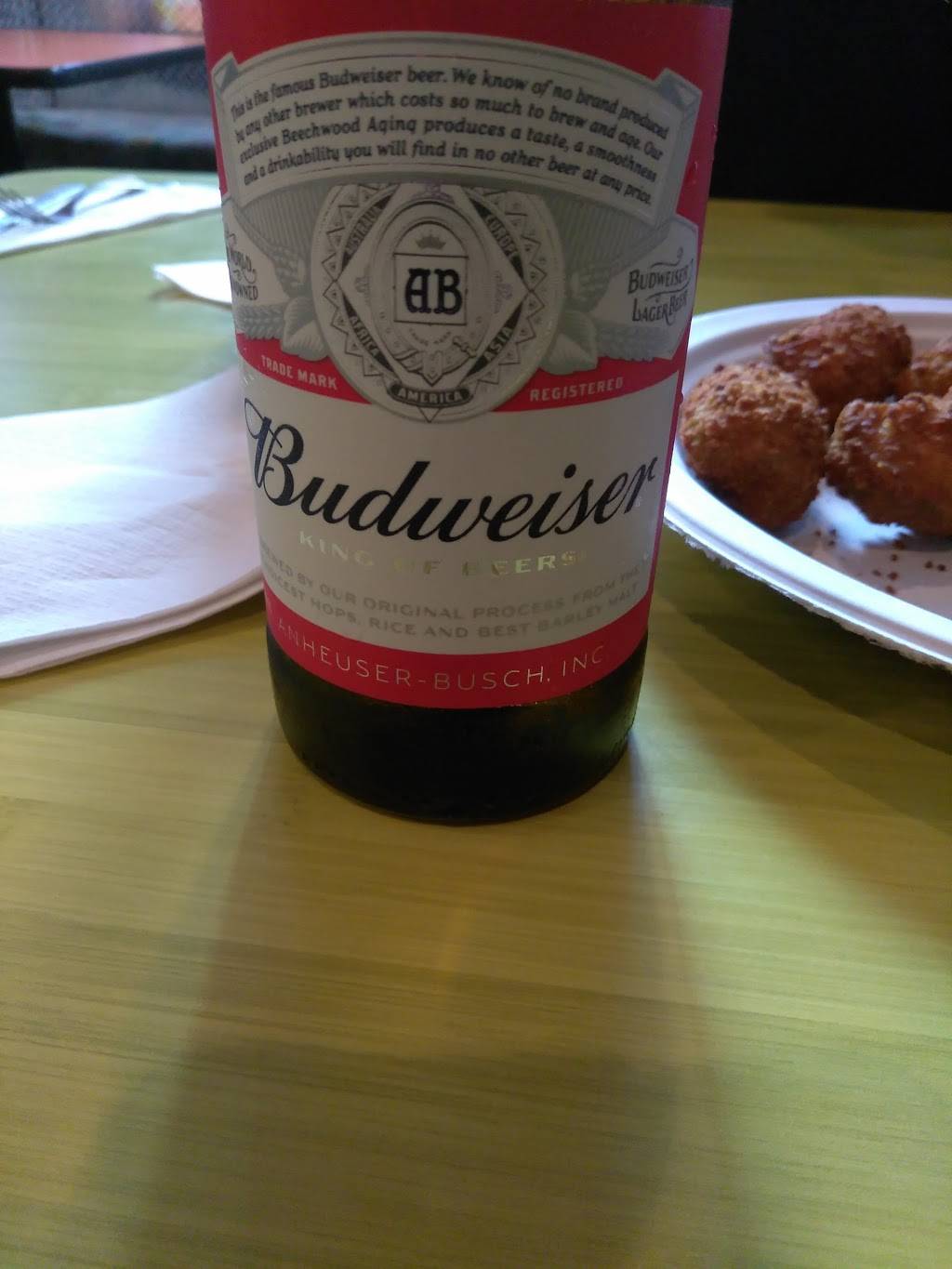 Missys Little Grass Shack | restaurant | 100 E Michigan Ave, Grass Lake, MI 49240, USA | 5175229949 OR +1 517-522-9949