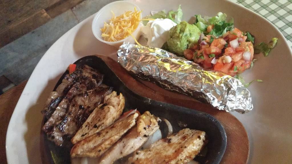 Salsa Fiesta | restaurant | 6769 Main St, Miami Lakes, FL 33014, USA | 3052800910 OR +1 305-280-0910