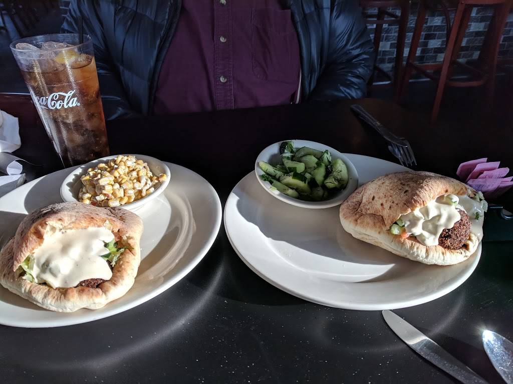 Falafel Guys | restaurant | 105 W Freistadt Rd, Mequon, WI 53092, USA | 2623024122 OR +1 262-302-4122