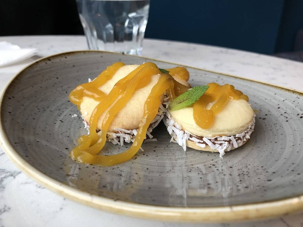 Limon Lounge | restaurant | 1089 St Clair Ave W, Toronto, ON M6E 1A8, Canada | 4166544666 OR +1 416-654-4666