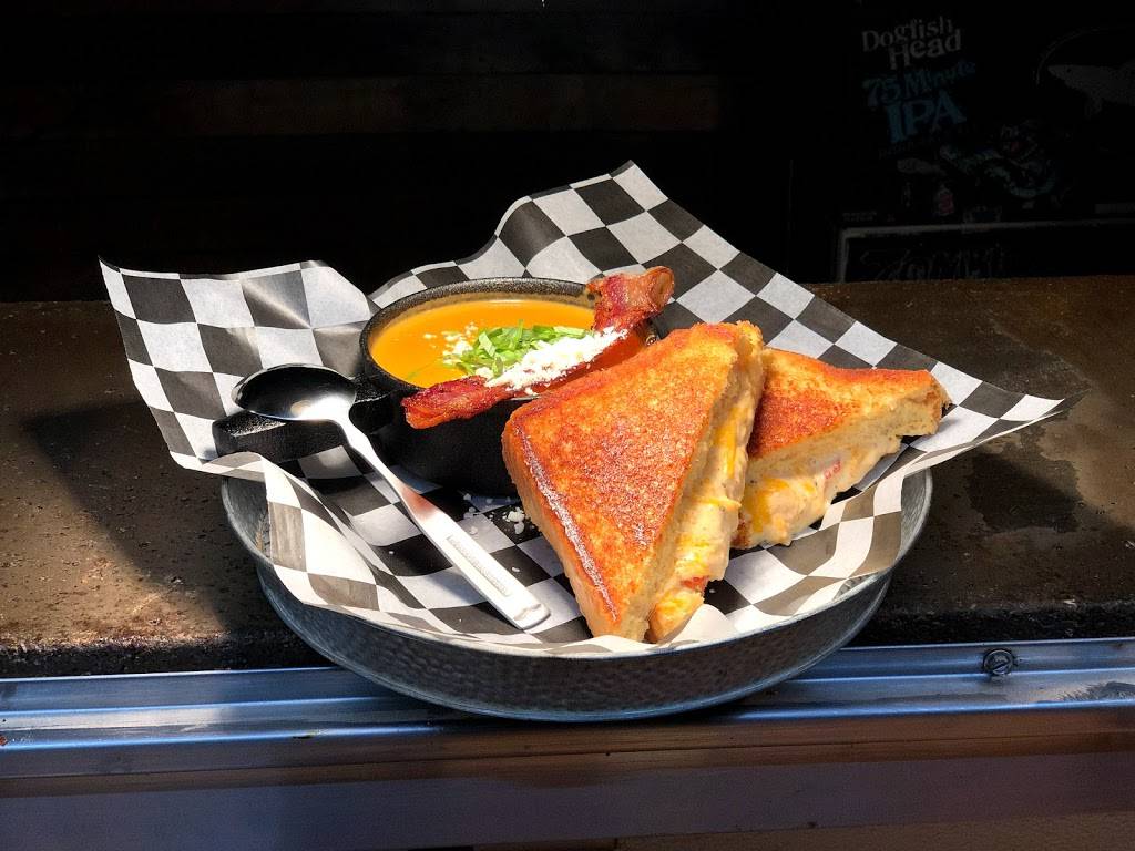 Rusted Silo Southern BBQ & Brew House | restaurant | 411 N State St, Lizton, IN 46149, USA | 3179946145 OR +1 317-994-6145