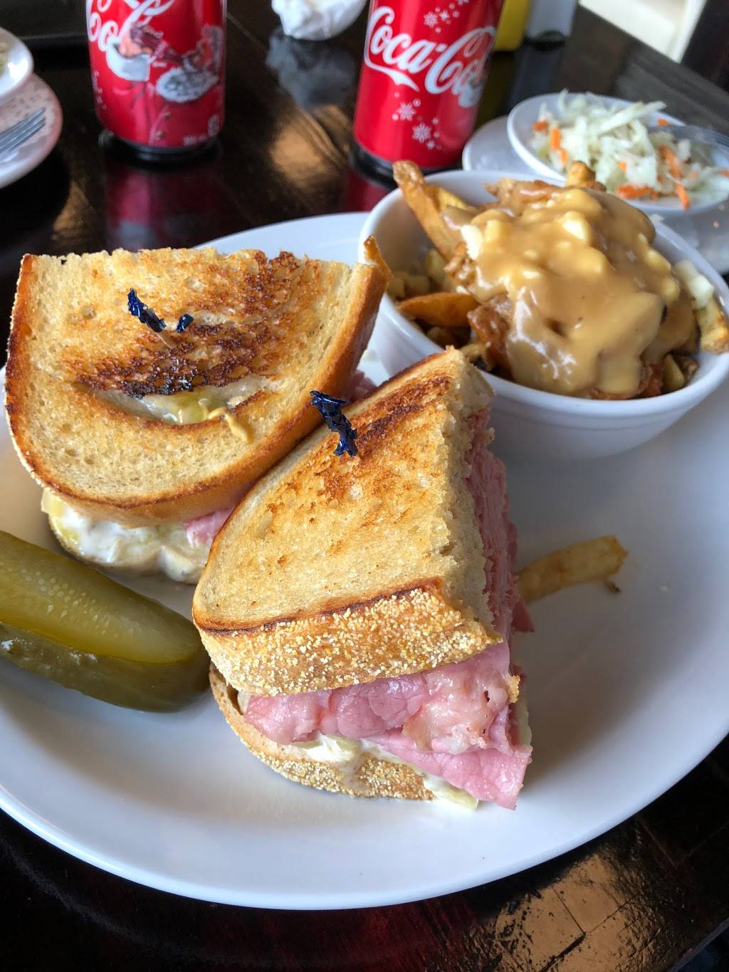 Corned Beef House | restaurant | 120 Whitmore Rd #19, Woodbridge, ON L4L 6A4, Canada | 9052658989 OR +1 905-265-8989