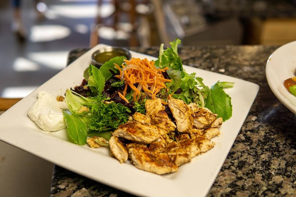 Basico Bistro Cafe | restaurant | 6006 N Mesa St #106, El Paso, TX 79912, USA | 9155816661 OR +1 915-581-6661