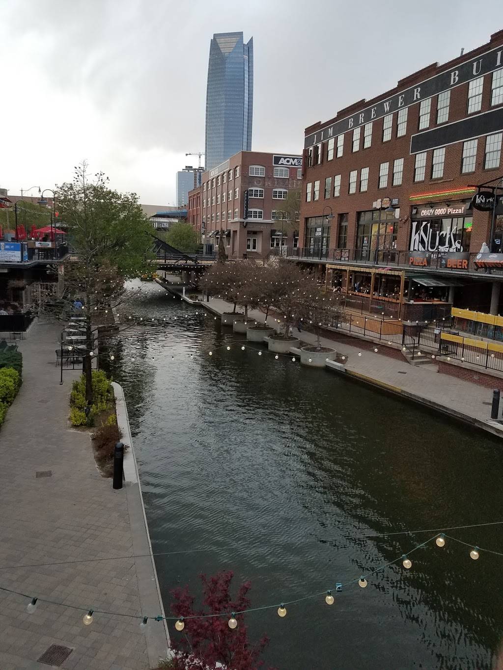 Brickopolis Entertainment | restaurant | 101 S Mickey Mantle Dr, Oklahoma City, OK 73104, USA | 4055162745 OR +1 405-516-2745