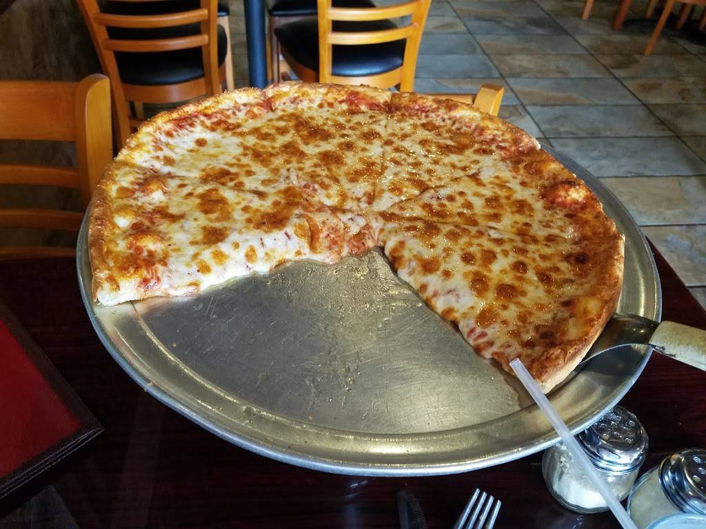 Leones Ristorante & Pizzeria | restaurant | 1266 Jacaranda Blvd, Venice, FL 34292, USA | 9414969148 OR +1 941-496-9148