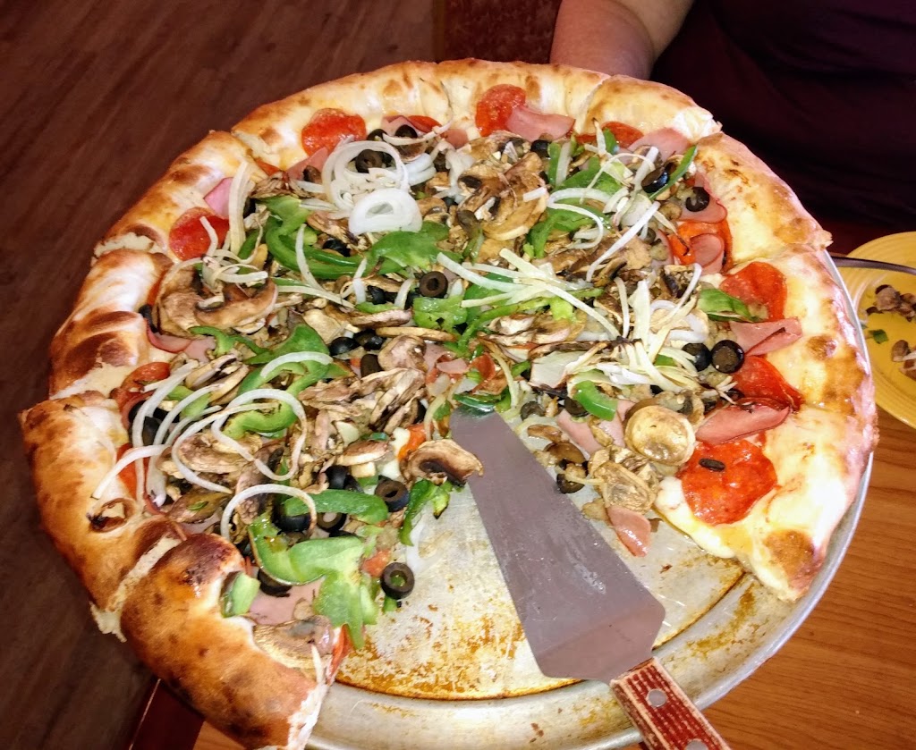 Rocks Place Pizza And More | restaurant | 32800 Old Woman Springs Rd, Lucerne Valley, CA 92356, USA | 7602486000 OR +1 760-248-6000