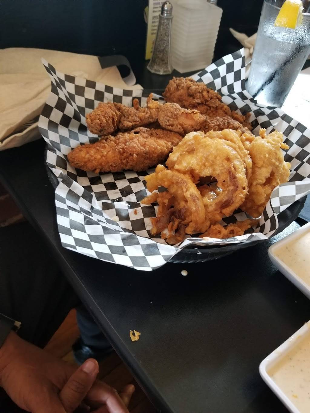 Napoli Cowboy | restaurant | 6674 Burnt Chimney Rd, Wirtz, VA 24184, USA | 5402382142 OR +1 540-238-2142