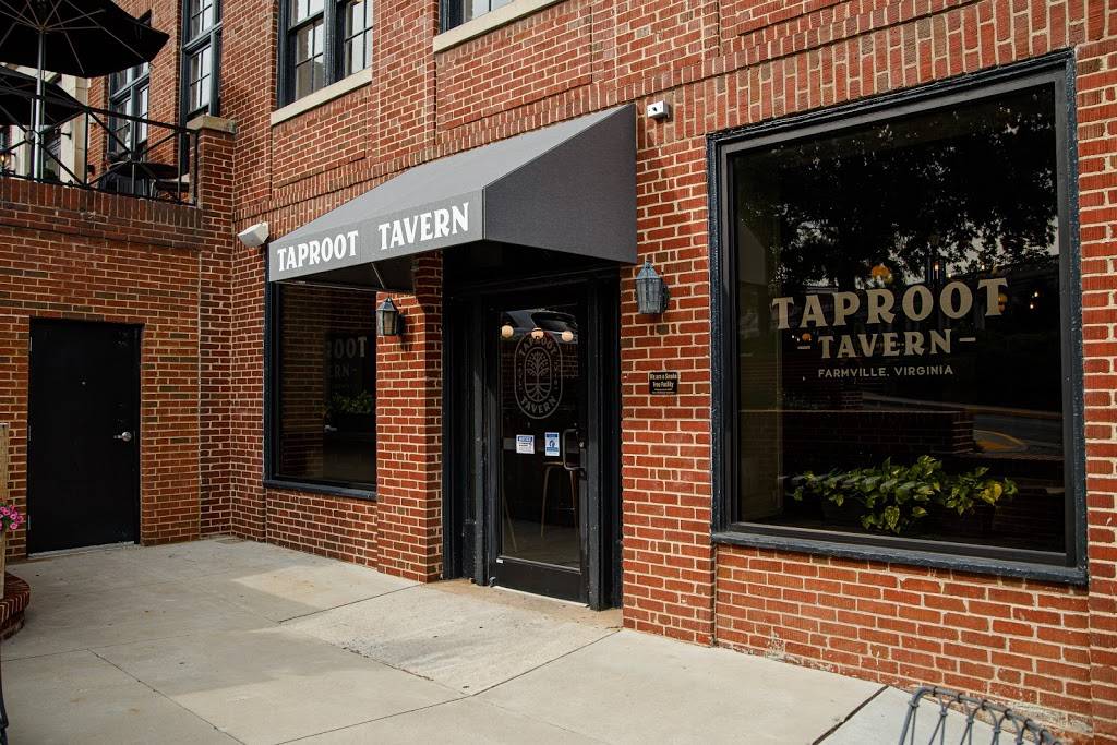 Taproot Tavern | restaurant | 202 High St, Farmville, VA 23901, USA | 4346581400 OR +1 434-658-1400
