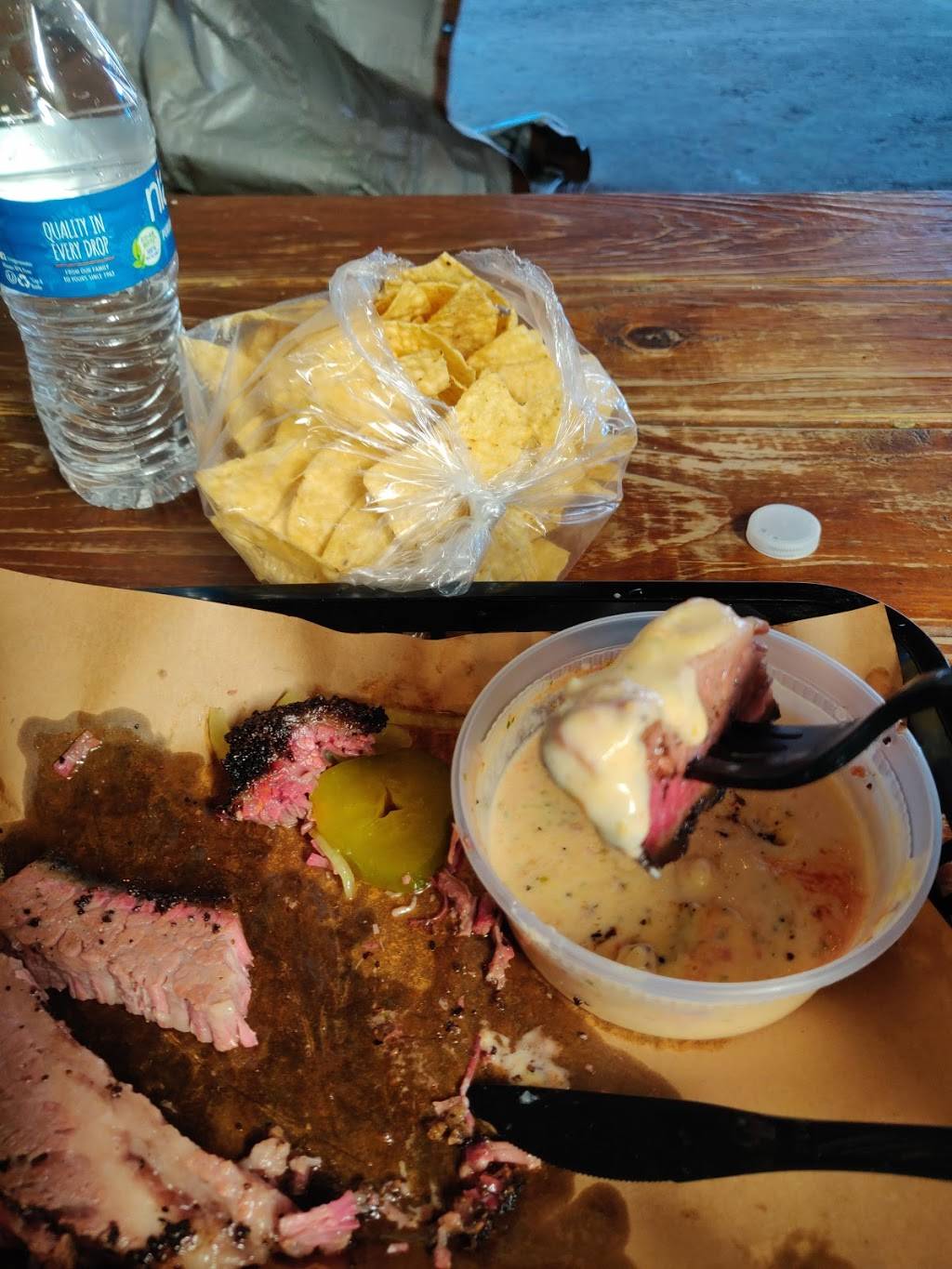 Dickeys Barbecue Pit | restaurant | 661 Louis Henna Blvd, Round Rock, TX 78664, USA | 5122442877 OR +1 512-244-2877