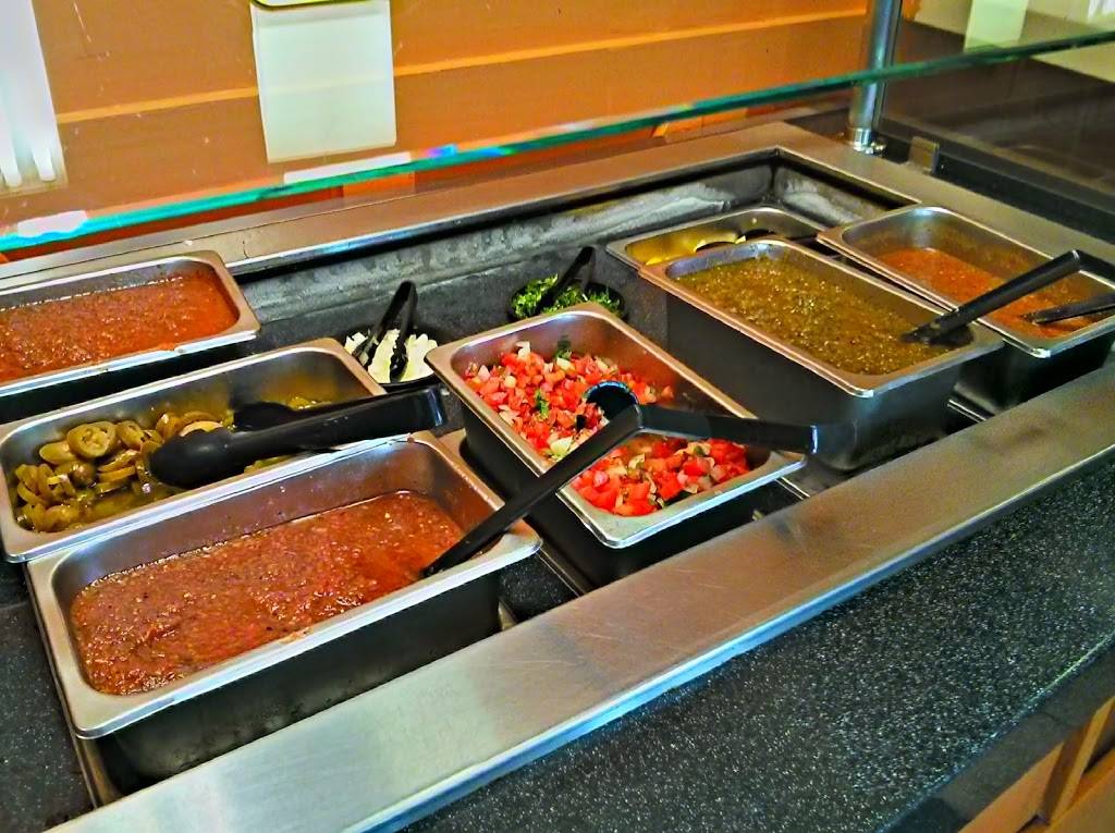 Charo Chicken | restaurant | 333 Main St, Seal Beach, CA 90740, USA | 5625940909 OR +1 562-594-0909