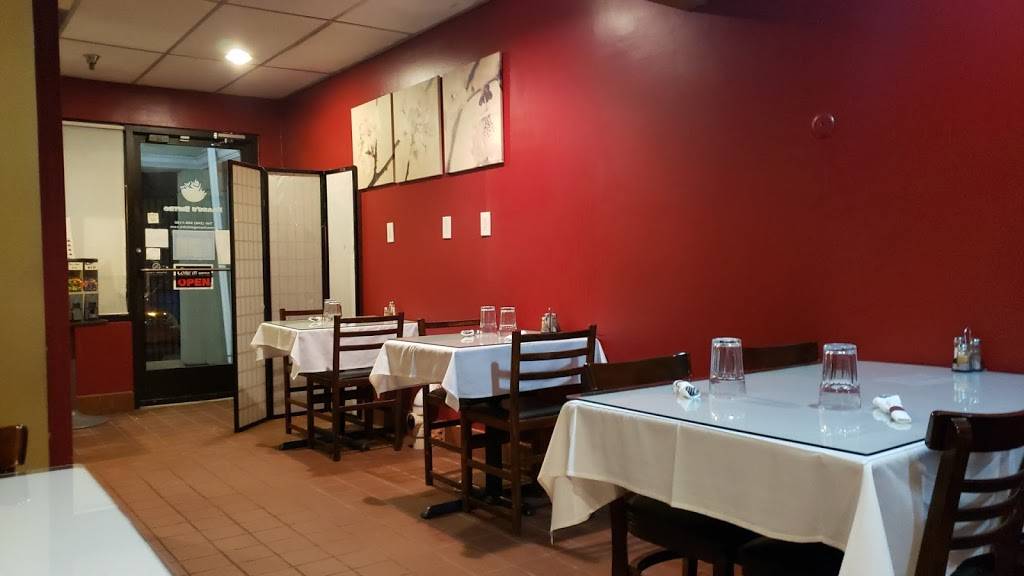 Haangs Bistro | restaurant | 225 E Walled Lake Dr, Walled Lake, MI 48390, USA | 2489261100 OR +1 248-926-1100