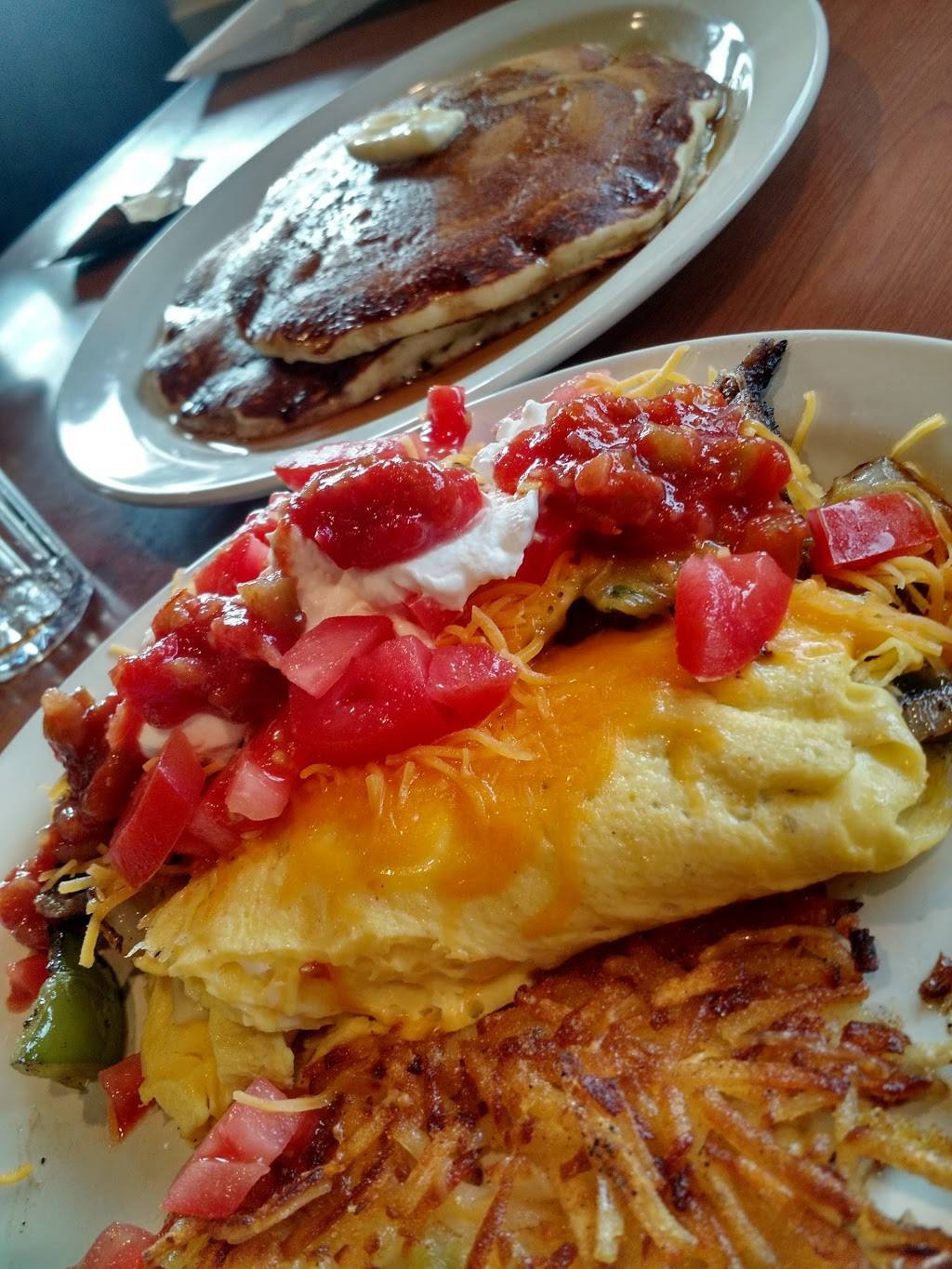 Dwights Of St. Albans | restaurant | 1829, 513 Maccorkle Ave, St Albans, WV 25177, USA | 3047221745 OR +1 304-722-1745