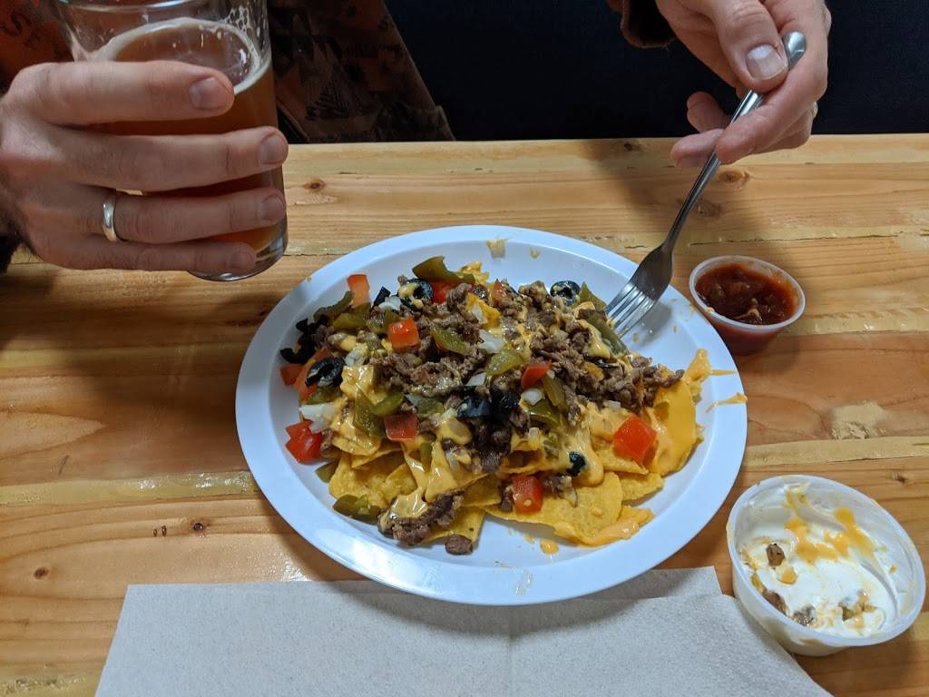 Game Day Sports Bar and Grill | restaurant | 1017 S Boone St, Aberdeen, WA 98520, USA | 3606379649 OR +1 360-637-9649