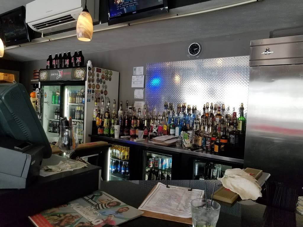 Jekyll & Hyde’s Gastropub | restaurant | 8 E 10th St, Erie, PA 16501, USA | 8144560072 OR +1 814-456-0072