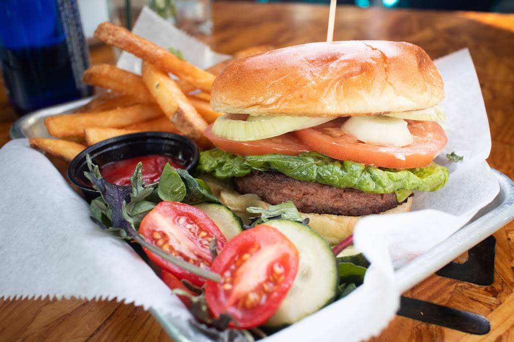 Bleu Fin Bar & Grill | restaurant | 637 Nostrand Ave., Brooklyn, NY 11216, USA | 7185762500 OR +1 718-576-2500