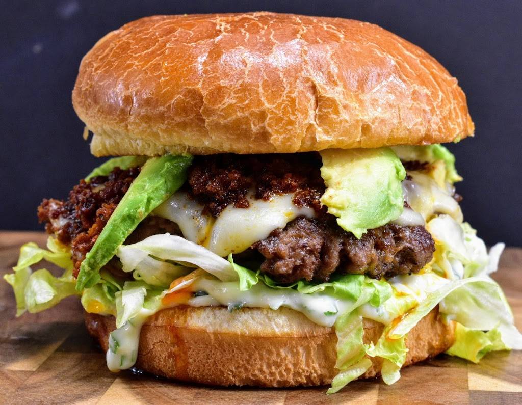 Twisted Burger Round Lake | restaurant | 301 N Cedar Lake Rd, Round Lake, IL 60073, USA | 2247575796 OR +1 224-757-5796