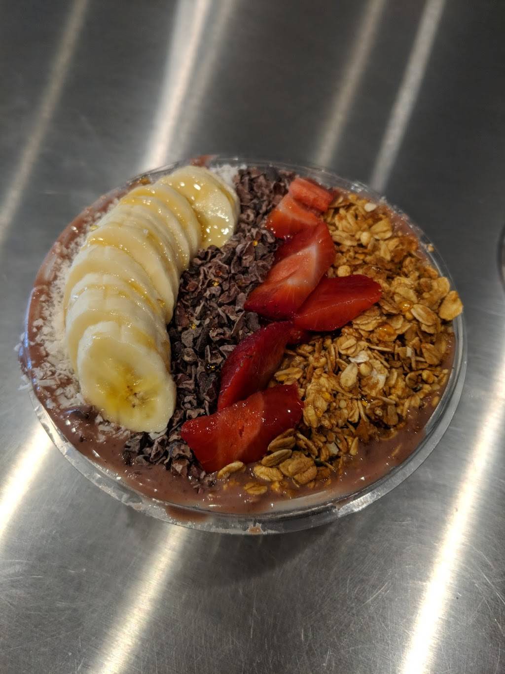 The Weekly Juicery | restaurant | 632 E Market St Suite 102, Louisville, KY 40204, USA | 5028822822 OR +1 502-882-2822