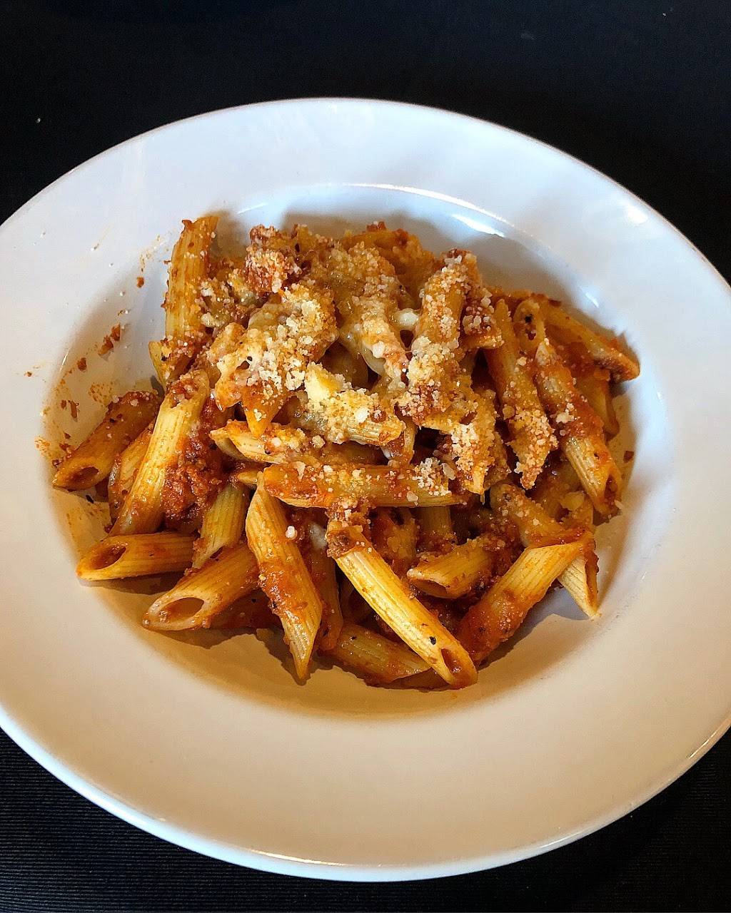 Lucianos | restaurant | 216 W Main St, Mulvane, KS 67110, USA | 3167770045 OR +1 316-777-0045