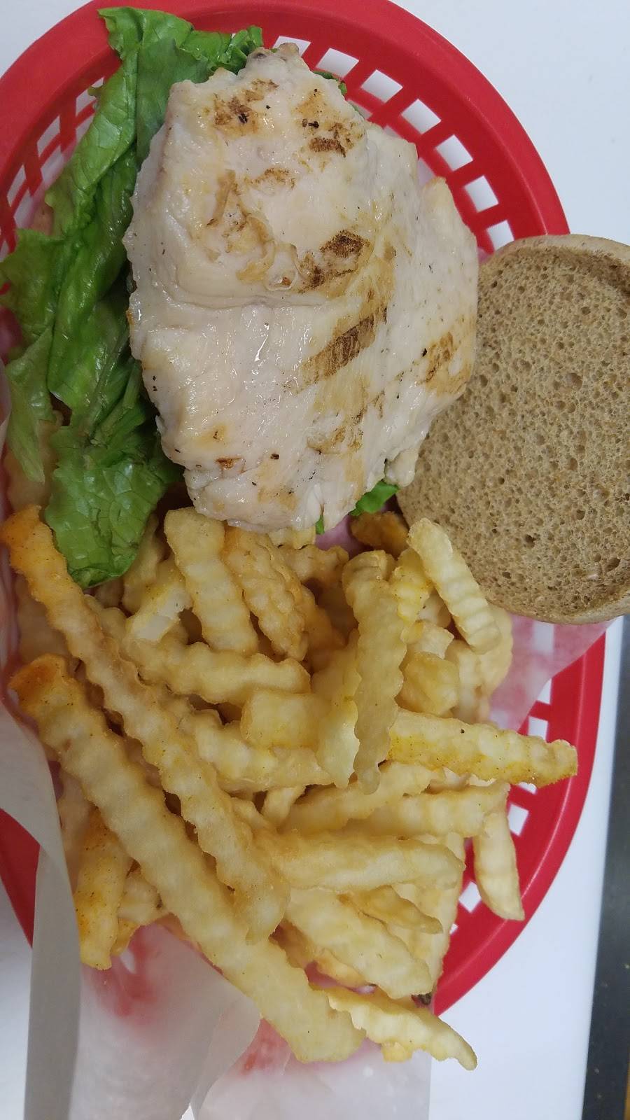 Phils | restaurant | 419 1st St, De Pere, WI 54115, USA | 9204034201 OR +1 920-403-4201