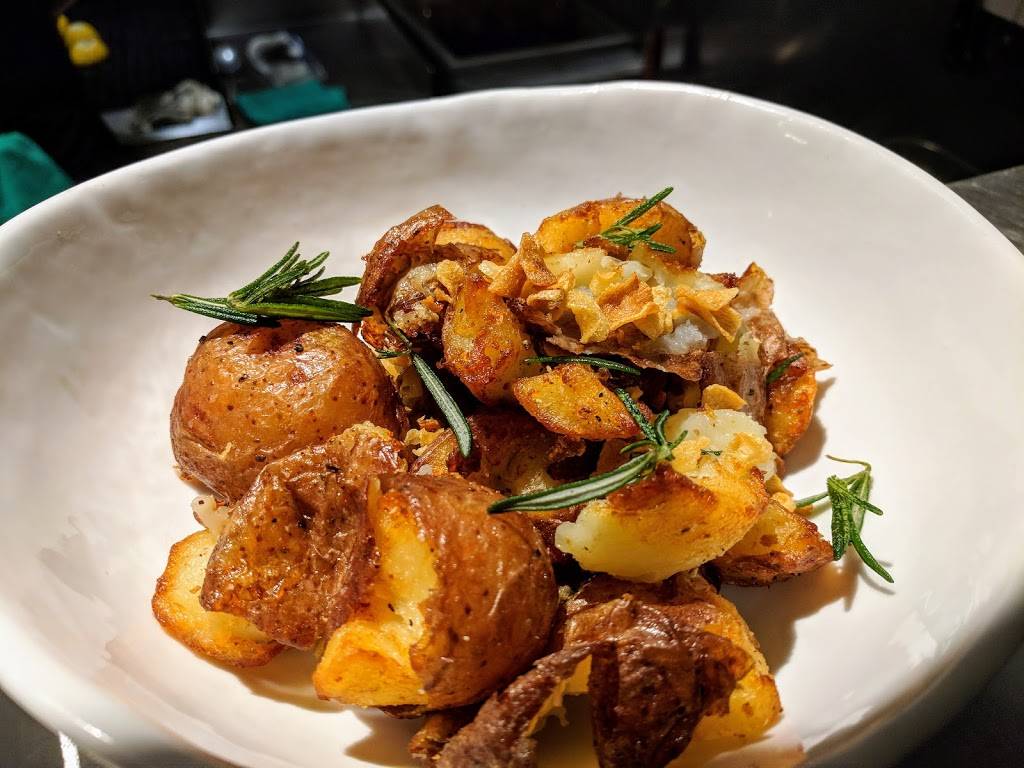 LUnità Enoteca | restaurant | 134 Avenue Rd, Toronto, ON M5R 2H6, Canada | 4169648686 OR +1 416-964-8686