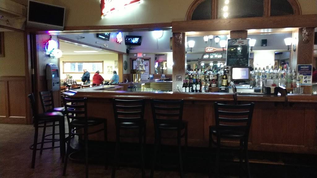 Bridgewater Restaurant & Pub | restaurant | 1009 W Park Ave, Chippewa Falls, WI 54729, USA | 7157236941 OR +1 715-723-6941