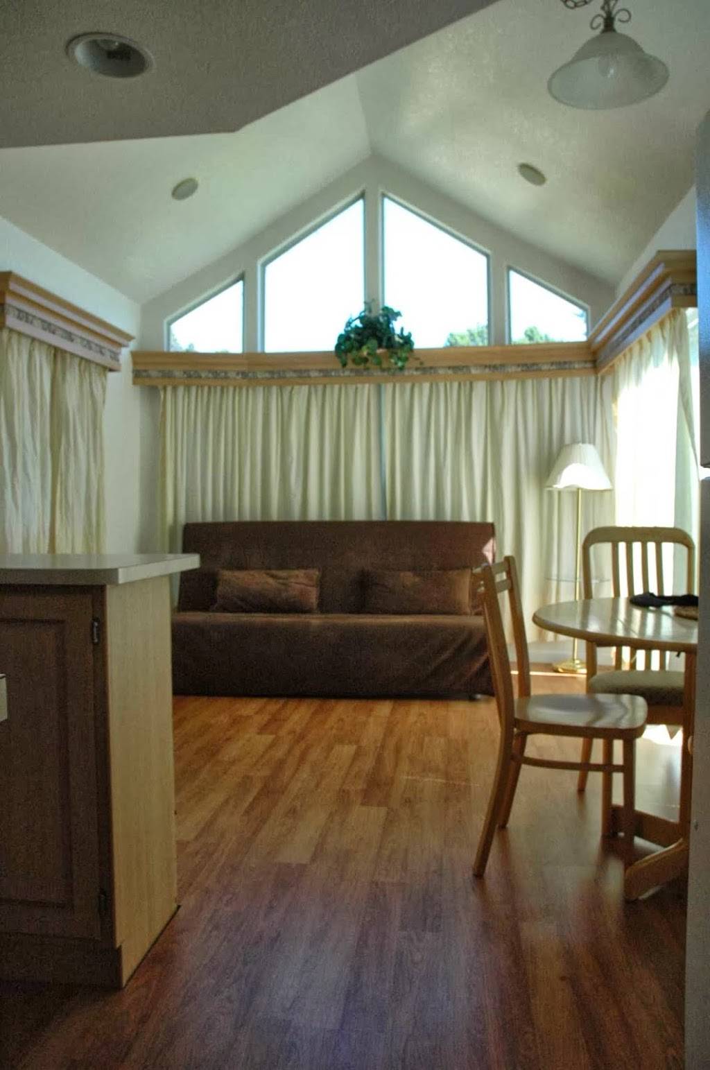 Lighthouse Marina & Resort | restaurant | 151 Brannan Island Rd, Isleton, CA 95641, USA | 9167775511 OR +1 916-777-5511