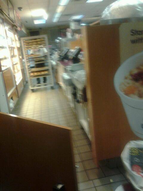 Dunkin Donuts | cafe | 2050 Hempstead Turnpike, East Meadow, NY 11554, USA | 5167947155 OR +1 516-794-7155