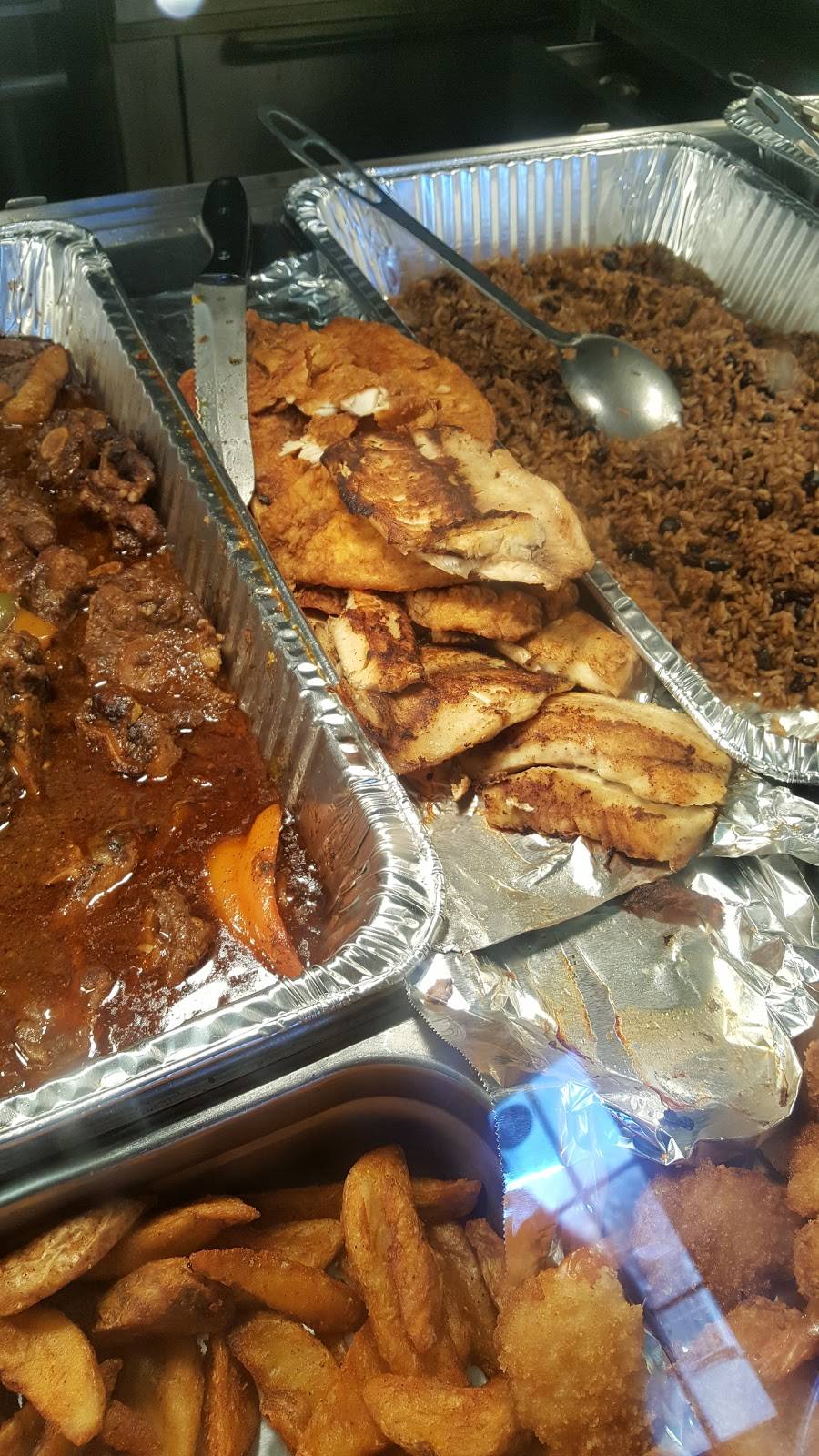 Empanada and Delicious | restaurant | 333 Broadway, Passaic, NJ 07055, USA | 8622387208 OR +1 862-238-7208