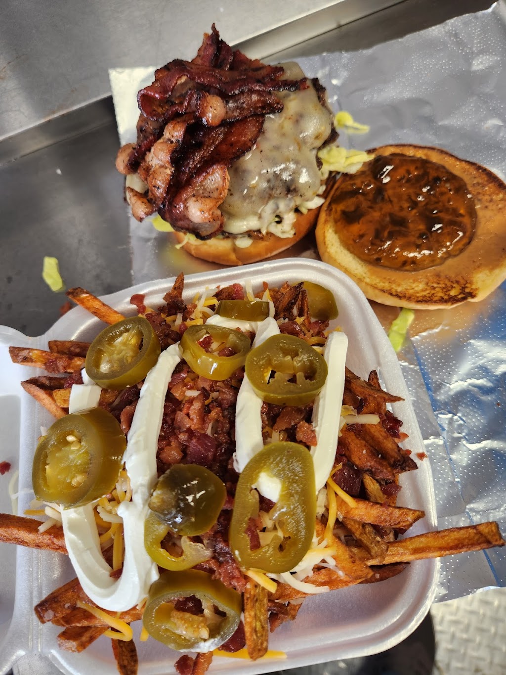 Smashed N Stacked | restaurant | 408 E 21st St, Little Rock, AR 72206, USA | 5012912353 OR +1 501-291-2353