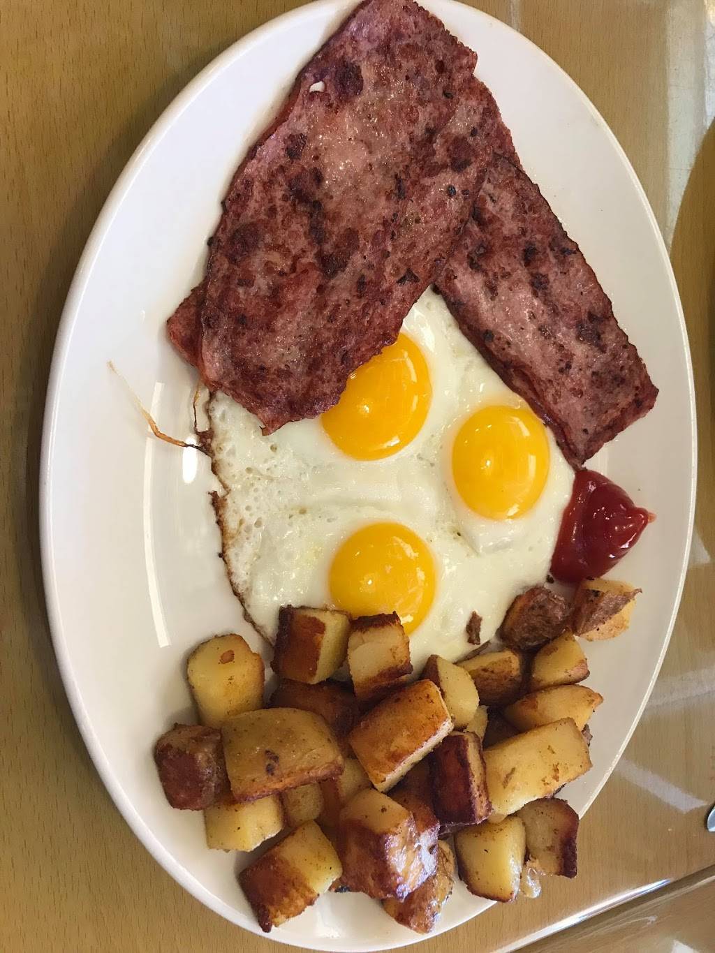 Sunset Grill | restaurant | 23546 Woodbine Ave, Keswick, ON L4P 3E9, Canada | 9054767726 OR +1 905-476-7726